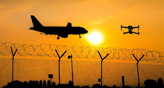 В&nbsp;РФ закрыли семь аэропортов, а&nbsp;в&nbsp;Севастополе сбили девять БПЛА и&nbsp;отключили свет|