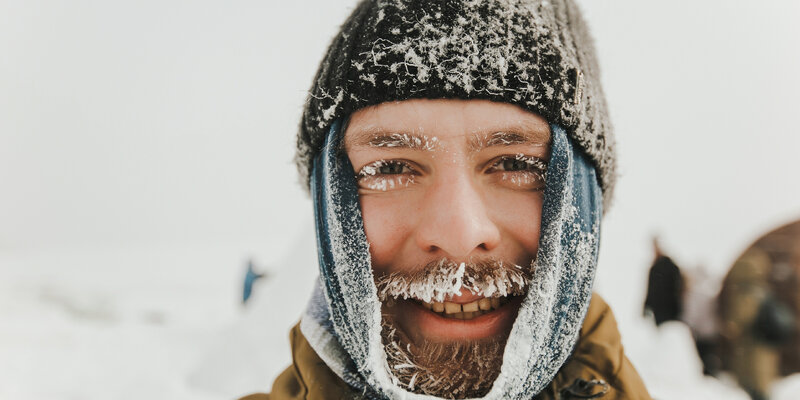 Зима пришла. Человек в инее. Беречь мороз. Мороз не велик да стоять не велит. Загадки про мороз.