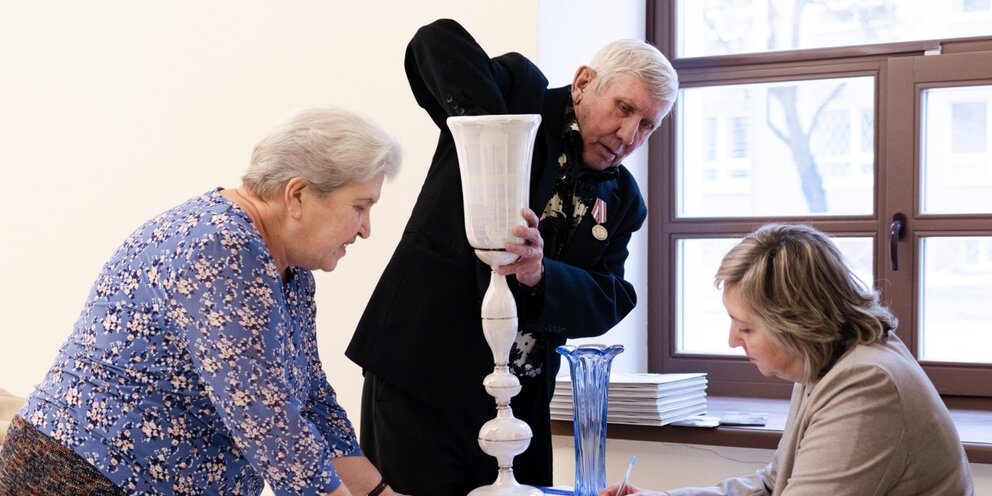 Бланк договора дарения несовершеннолетнему образец 2022. Договор дарения вещей образец. Дарственная на гараж между близкими родственниками образец 2021. Договор дарения доли в квартире образец 2022. Постер для нотариуса.