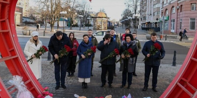 мемориал труженикам тыла «строителям безмолвных рубежей». открытие мемориального комплекса. открытие мемориального комплекса. мемориал кемерово. мемориал невскому на чудском озере путин.