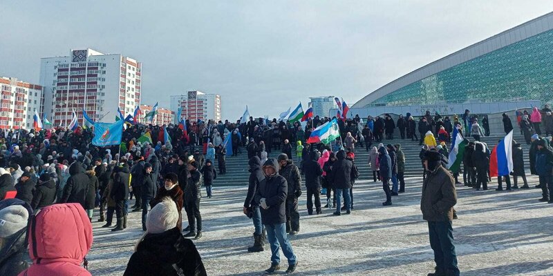 Митинг в уфе. Митинг в уфе сегодня на горсовете. Митинг навального уфа. Митинг. Патриотический митинг.