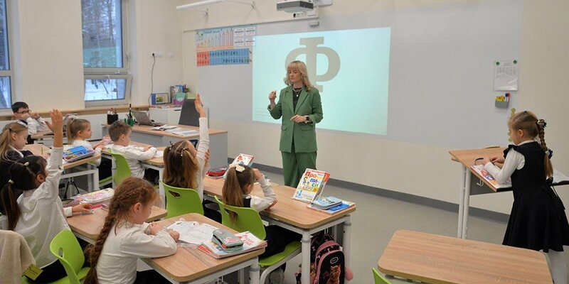 проект мой класс и школа. проект по библиотеке 2 класс. любимые книги презентация. презентация мой класс. что можно рассказать о школе.