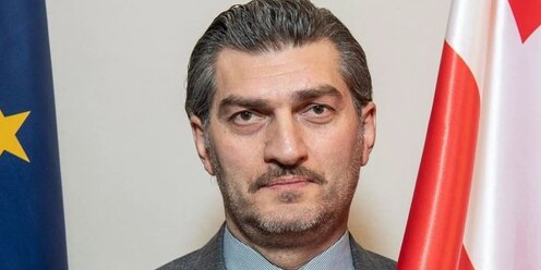 Михаил кавелашвили кандидат в президенты фото Кандидатом в президенты Грузии стал экс-футболист Михаил Кавелашвили EADaily,