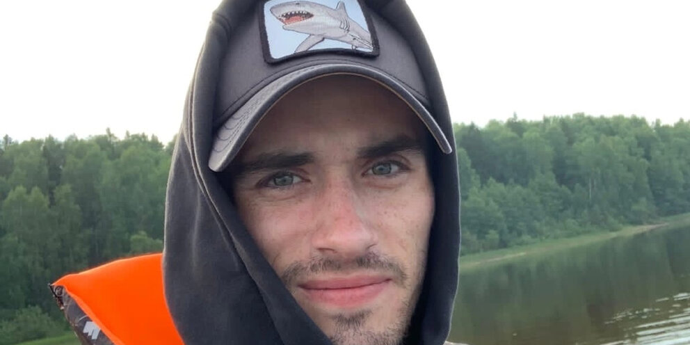 Поле чудес 2002. Воронежская певица. Поле чудес поет девушка. Поле чудес 2013 год. Поле чудес поет девушка.