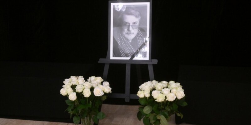 Прощание с навальным. Похороны алексеевой. Прощание с навальным. Навальный прощается. Прощание с михаилом зеленским.