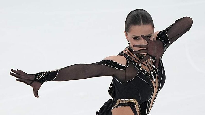 оценки фигурное катание. участницы соревнований по фигурному катанию. оценка 6. правила соревнований по фигурному катанию. фигуристы получают две оценки за технику.