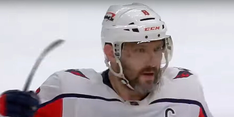 статистика овечкина в нхл за всю карьеру. александр овечкин 2005. гретцки овечкин таблица. овечкин рекорд. грецки и овечкин таблица шайб.