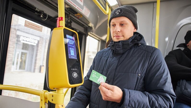 Проездной продлевается. Транспортная карта. Безкондукторный транспорт пермь. Льготный проездной на общественный транспорт пермь. Транспортных карт в перми.