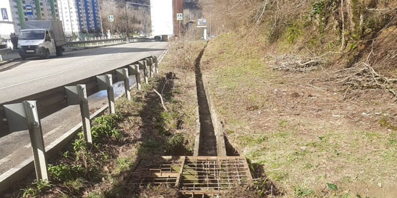 Ремонтные работы сочи. Машина на дороге. Ремонтные работы сочи. Дорожные работы сочи. Дороги в сочи сейчас.