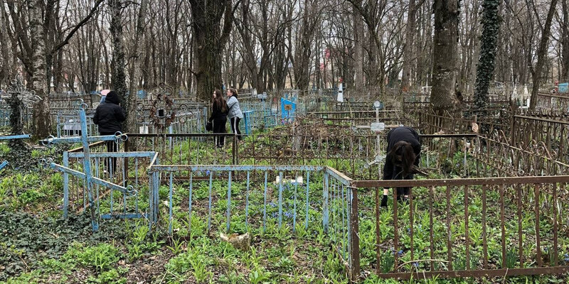 Новое Крестовоздвиженское кладбище освятили по всем …