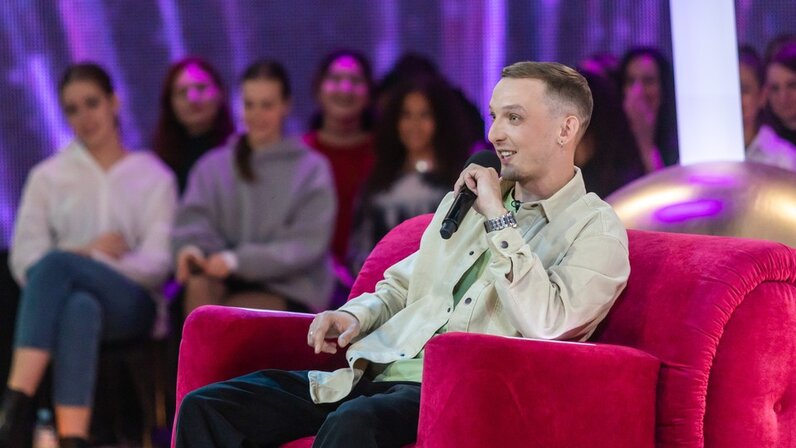 народный хит песни муз тв. Sms на канале муз тв. музыкальная премия музтв. муз тв сборник. муз тв хит.