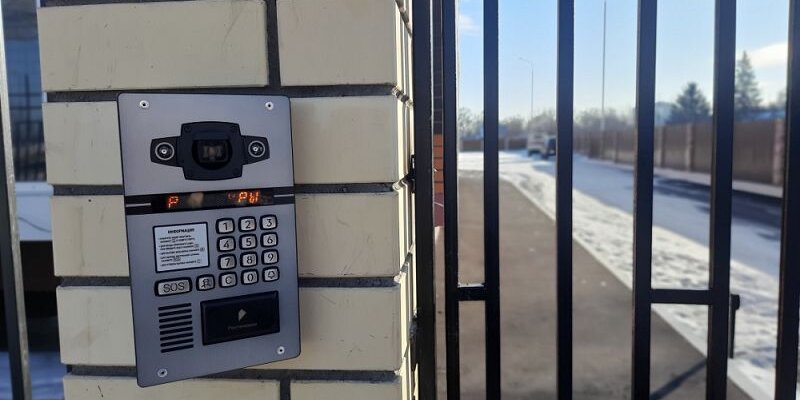 домофон с камерой умный дом. новые домофоны. Beward камера домофон. установить умный дом домофон. код домофона спутник.