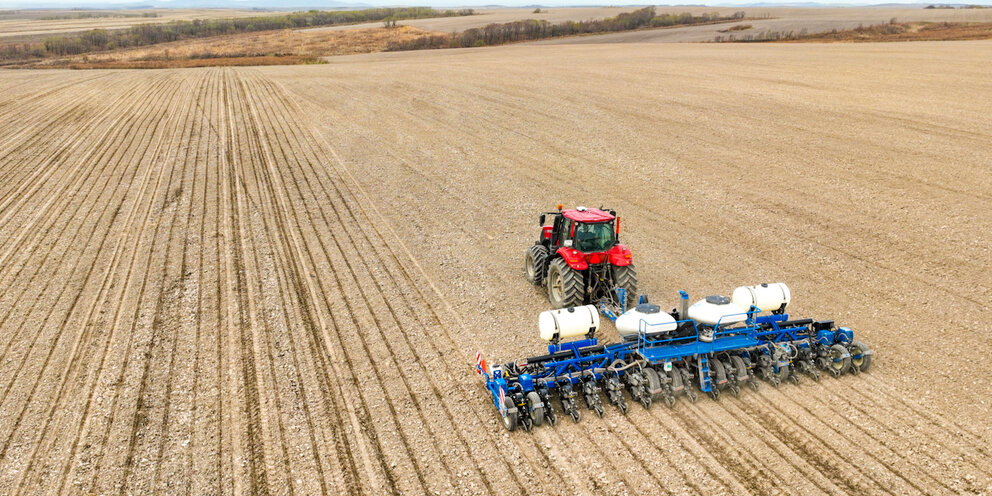 Задача половина засеяна овсом поля овсом а другая половина пшеницей и. Площадь поля 260 га горохом. Задача площадь поля 10 га кукурузой засеяно. Засеяли 65 % поля что составляет 325га. Задача площадь поля 10 га кукурузой засеяно.