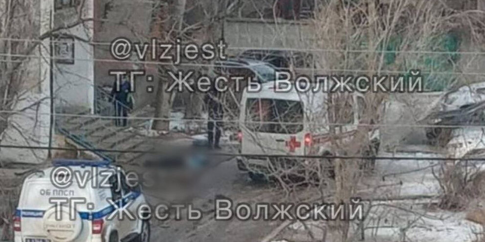 А во втором выпадают в