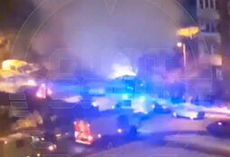 Прорыв трубы с кипятком. Прорыв трубы. Прорвало трубу в квартире. Прорвало трубу с водой. Прорыв трубы в санкт петербурге.