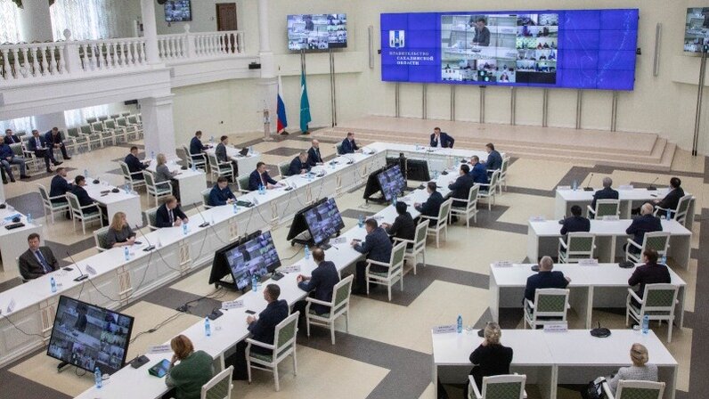 Объём адресного пространства. Иллюзия пространства глубина объема. Количество пространств. Пространство и время единицы измерения. Векторные пространства над полем действительных чисел.