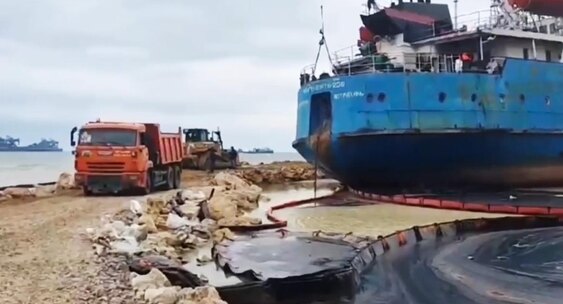 Чемоданчик мем. Ну погоди волк с хвостом. Ну так и быть. Собранный ну и с. Собранный ну и с.