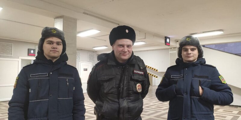 студенты волонтеры. тигр ноябрь. пензенский зоопарк пенза. отряд тигр. отряд содействия полиции тигр пенза.