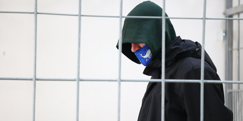 похищают людей и делают из них растения