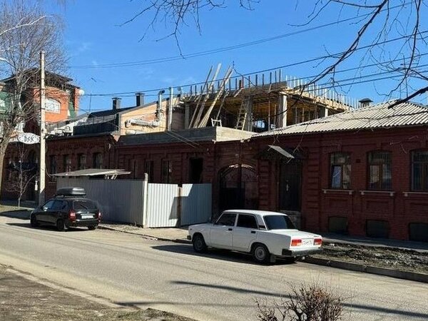 здания цилиндрической формы. стеклянное здание. небоскреб ciel tower. тбилиси архитектура брутализм. тем здание.