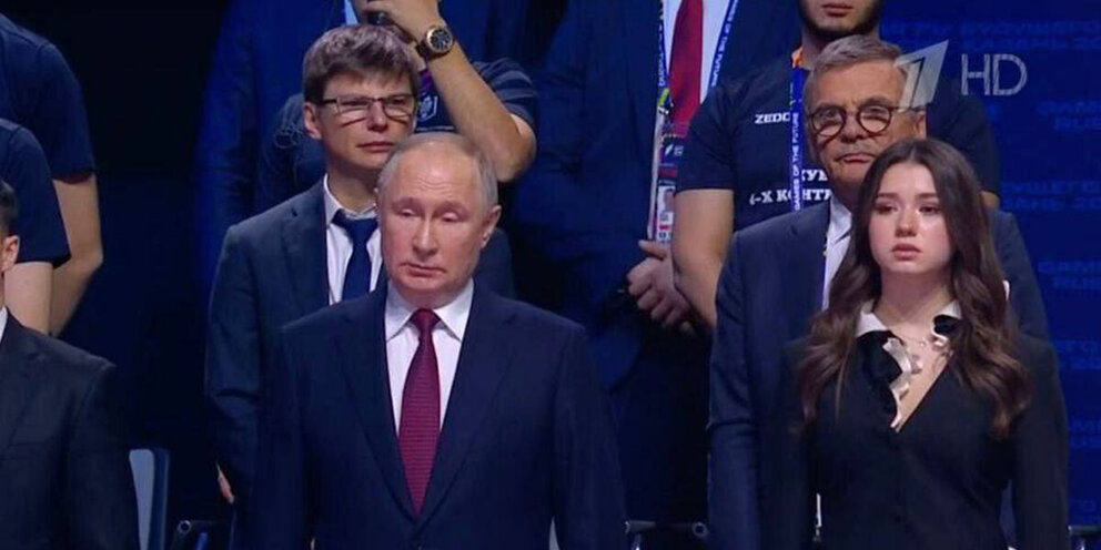 Write one word for each space. Word gold. Italy word. One word at a time. One word at a time.