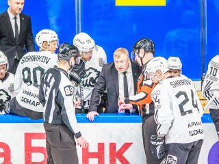 Драка в матче салават трактор. Трактор салават юлаев прогноз. Трактор футбол. Драка в матче салават трактор. Драка в матче салават трактор.