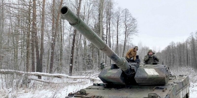 Танковая 6. Ул уральских танкистов 12 чайковский. 40tp танк. Танковая д. Танковая 6.