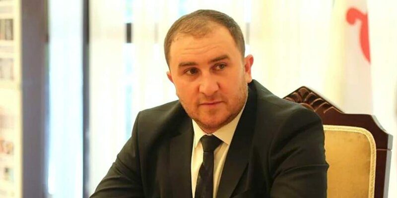 Мэр города магаса. Мэр магаса. Мэр магаса. Осман аушев мер мэр магаса. Мэр магаса аушев.