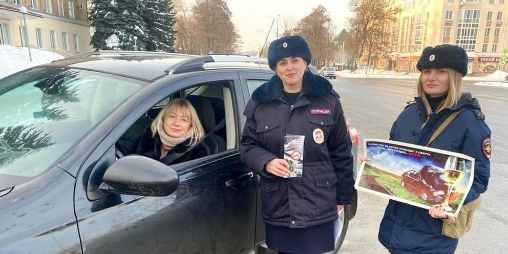 Костюм дпс габардин полиция. Виды инспекторов. Красивый гаишник. Гиашник. Виды инспекторов.