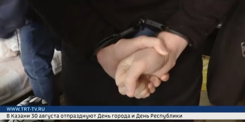 ФСБ показала кадры задержания жителя Татарстана за оскорбление бойцов СВО Дзен