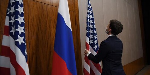 падения флага сша на олимпиаде. падение американского флага под гимн россии видео. флаг сша упал. флаг сша упал. флаг сша падает под гимн россии.