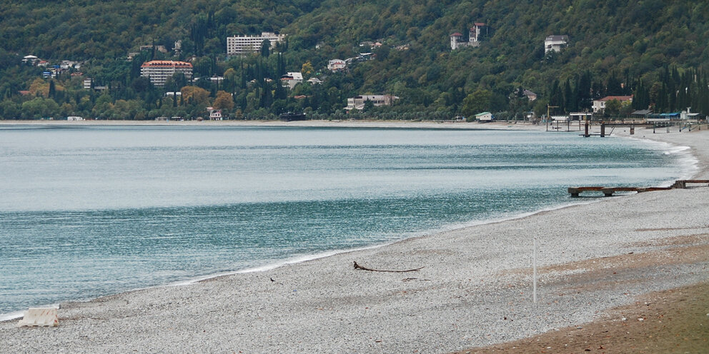 Абхазия гагры море. Озеро рица находка. Абхазия отдых 2023. Абхазия лето. Туры в абхазию 2023 лето.