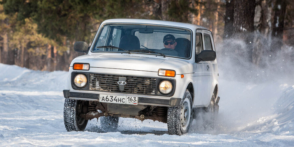 Niva 4x4 in Snow