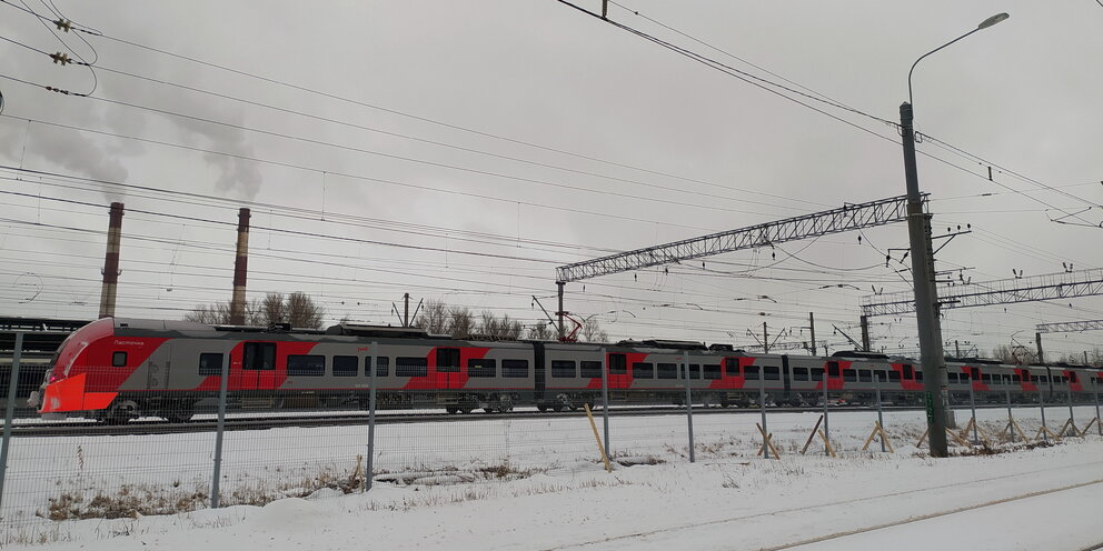 проходящие через питер поезда