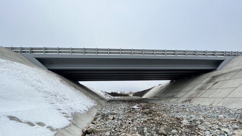 Шелепиха москва сити. Мост миллениум казань под мостом. Парк под мостом миллениум казань. Сартаковский мост. Что было под мостом.