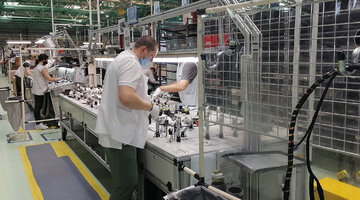 Комплектовщик на склад. Менеджер логист. Фотографии производства. Менеджер склада. Мерчендайзер.