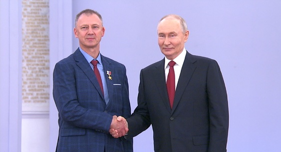 Путин наградил медалью Героя Труда машиниста рудника &laquo;Уралкалия&raquo;|