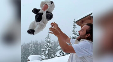 Надругались над женщиной. Ивлеева извиняется со слезами. Девушка плачет. Девушка слезы счастья. Вали карнавал плачет.