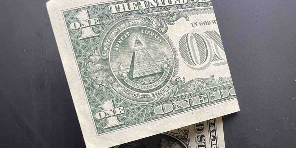 курсы валют. курс доллара. курс тенге к доллару. курсы валют. курс валют в алматы в обменных на сегодня.