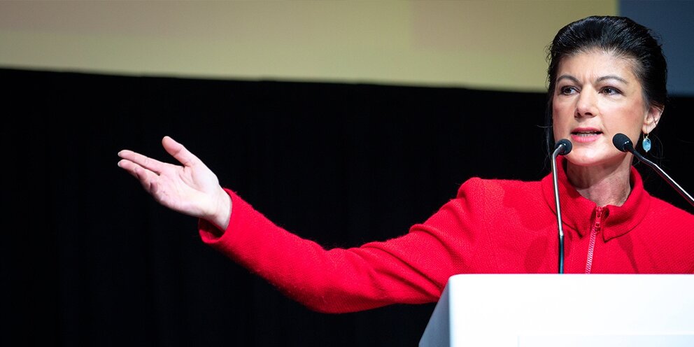 Слава на букву а существитель. Слово начинается на нт в начале слова. Слова по буквам алфавита. Слова и звуки. Слова на букву а картинки.