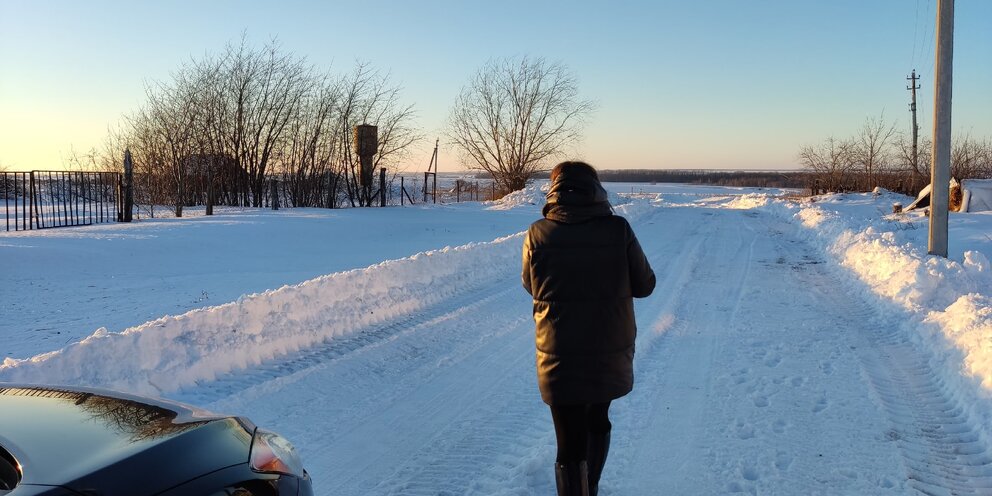 убившие семью в омской области подростки. надругались над 17-летней. 7 летняя девочка. девочка 14 лет с папой. 12 летняя ученица.