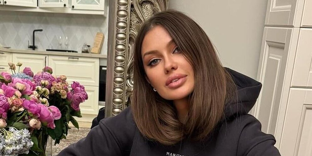 Не бывает 100 друзей а есть один. Запомни не бывает 100 друзей. 100 рублей пачка. Найти вдохновение. Бывает 100.