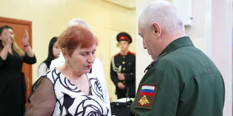 население югры 2023. народы севера ханты и манси. народы севера ханты и манси. ханты манси люди. ханты-мансийск люди.