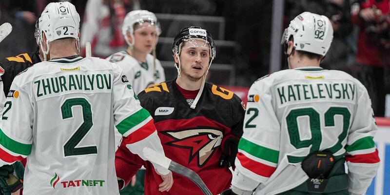 раздевалка ак барса 2023. зк ак барс против хк сибирь. барсы сибирь прямая трансляция. сибирь ак барс. футболки кхл сибирь.