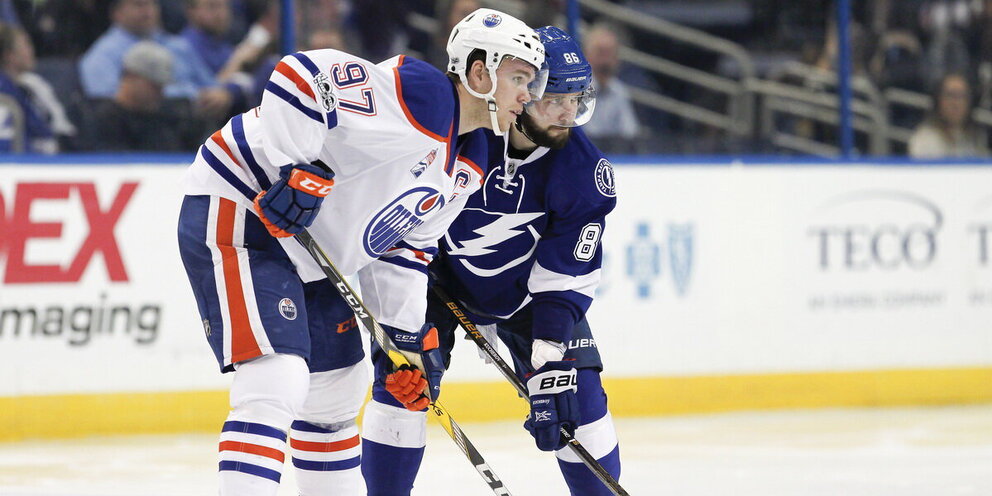 Нхл статистика бомбардиров. Лучшие бомбардиры нхл по голам. Лучшие бомбардиры нхл за всю. Лучший бомбардир нхл. Статистика нхл бомбардиры за всю историю.