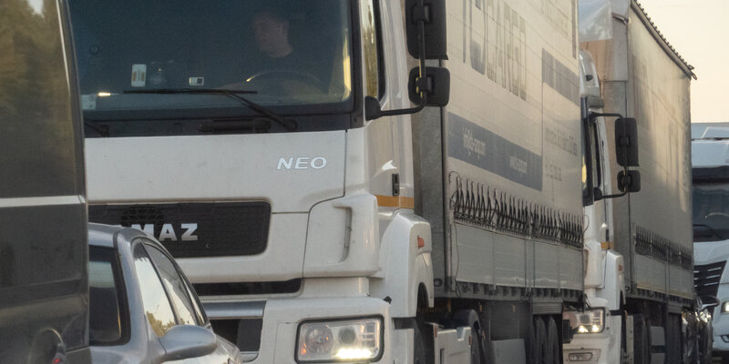 митинг в тбилиси в поддержку украины. грузия сейчас новости. грузия обстановка сейчас. грузия сейчас новости. новости грузии сегодня свежие и последние.