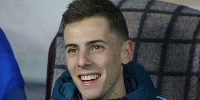 Лук на прогулку весной. Стандартный 5* лук геншин. Лук люк. Лук или луг. Луки предложение.