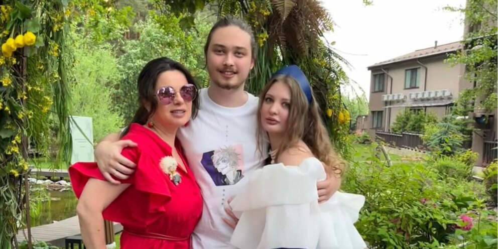 С днем свадьбы 41 год