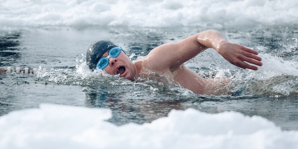 2 минуты в ледяной воде