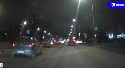 Если девушка встанет. Не понравилось встала и ушла. Мем встает в космосе. Если девушка встанет. Мемы про девушек и парней.